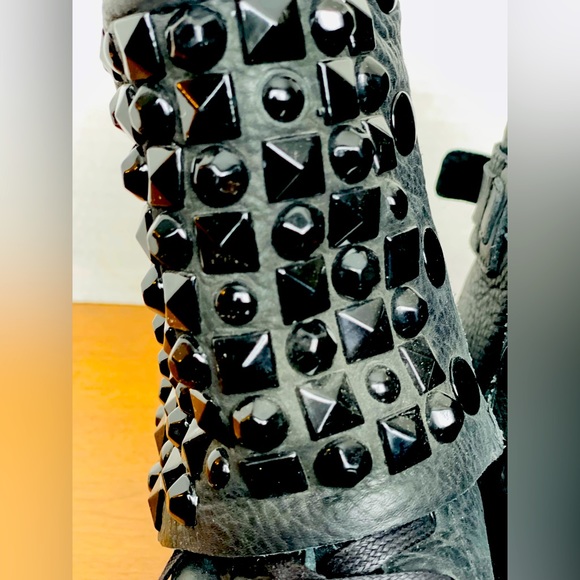 ALDO Black Leather Ankle Boots with Detachable Studs 37 - Picture 2 of 9